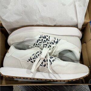 New balance with cheetah print N. Size 9.5.